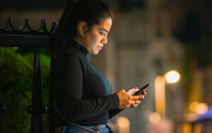 Digital detox strategies to overcome social media fatigue and restore mental and physical balance