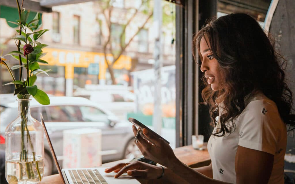 Social media's impact on young professionals, causing stress, comparison, and imposter syndrome